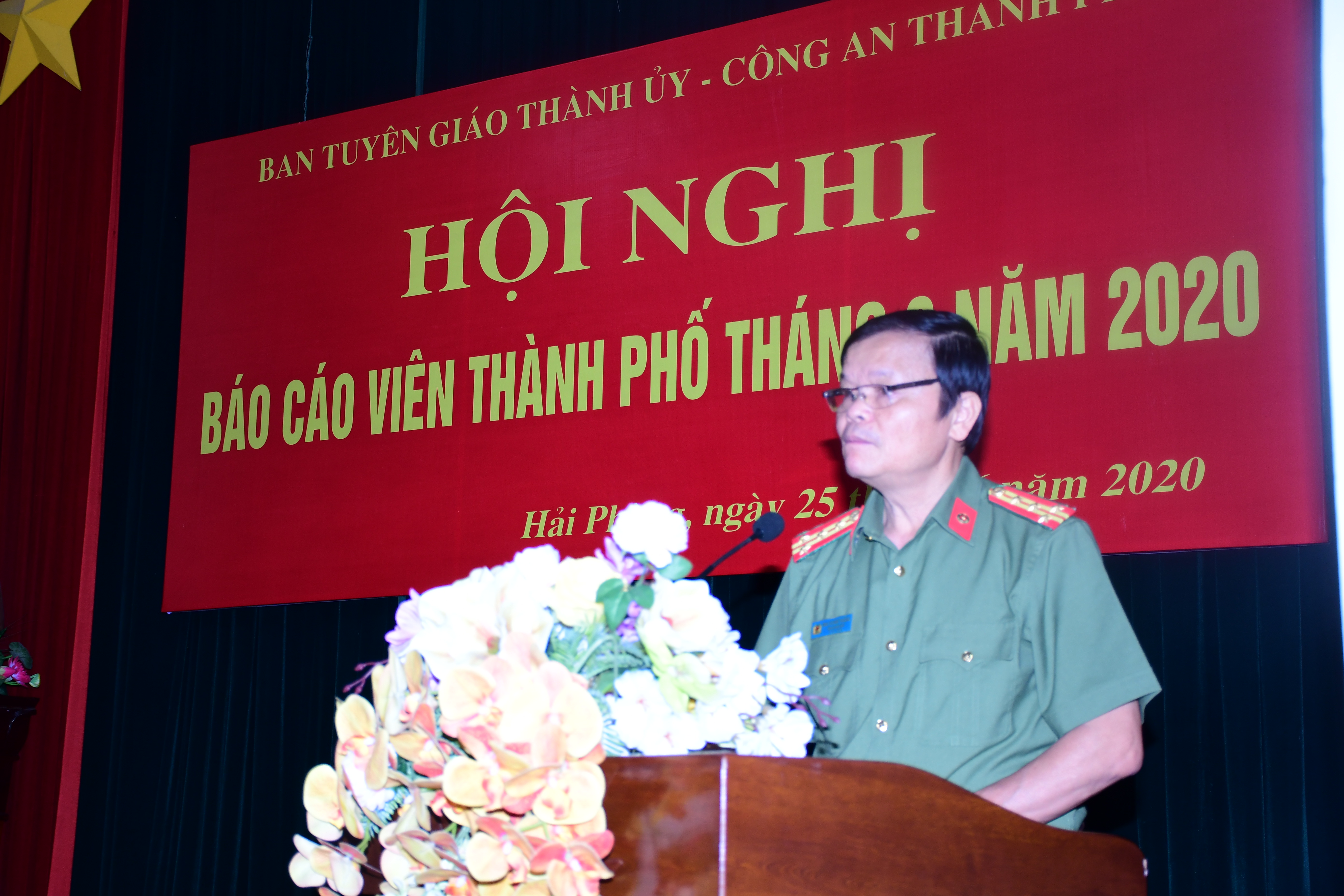 Hội nghị báo cáo viên thành phố tháng 6 năm 2020